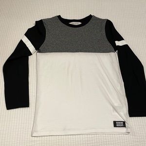 H&M boys long sleeve tshirt size 8-10